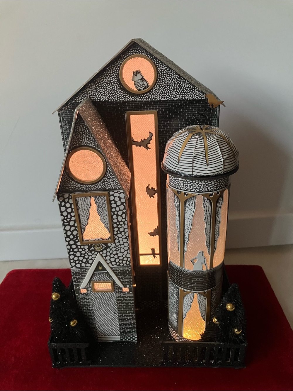 Anthropologie Halloween Florence Balducci White/Bird style Light-Up Paper House.